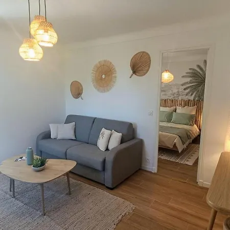 Beau Rez-de-jardin A Boulouris Saint-Raphael (Var)