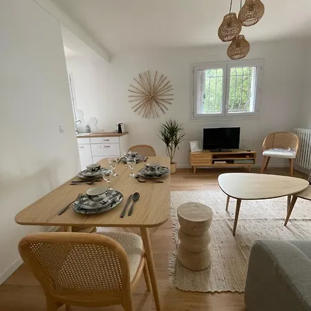 Appartamento Beau Rez-de-jardin A Boulouris *